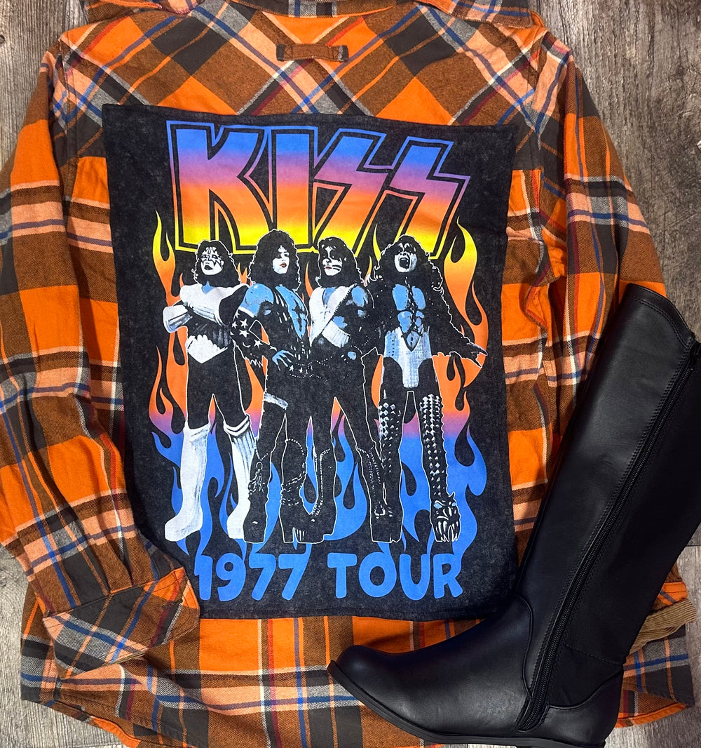 Retro Kiss Flannel Overlay